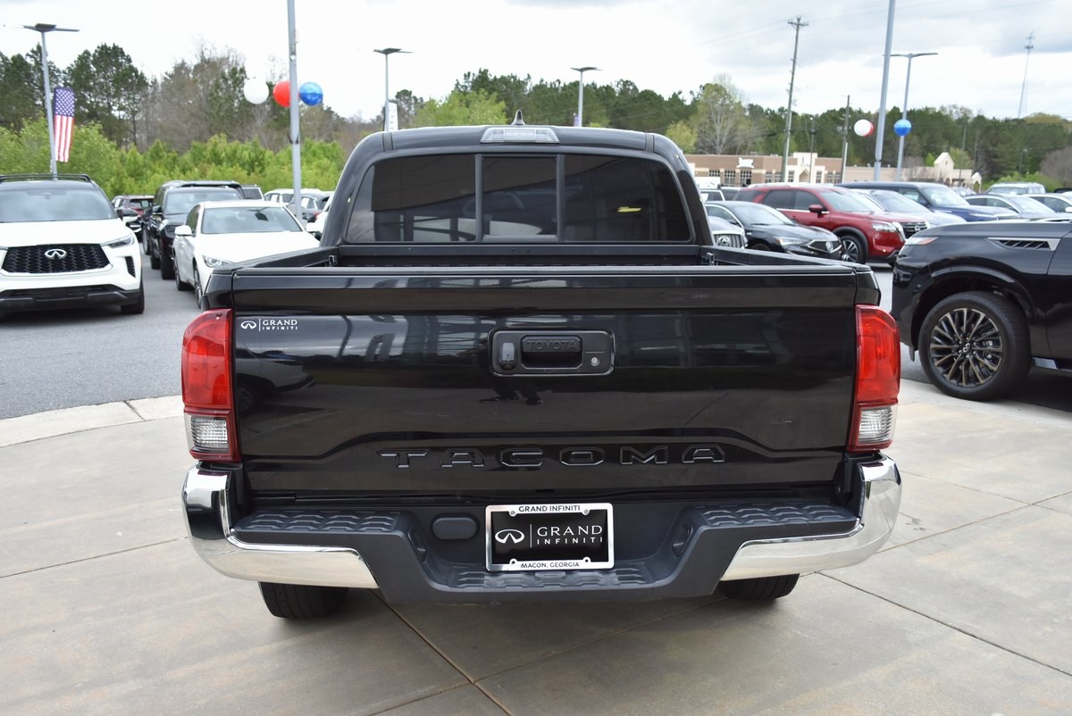 Vehicle image 9 of 34