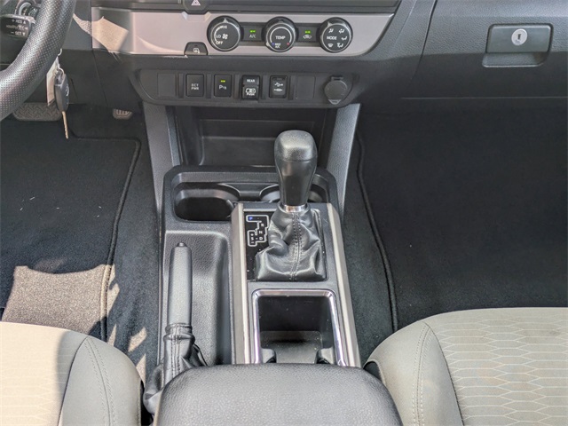 Vehicle image 19 of 30