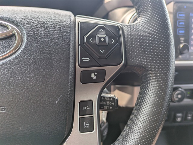 Vehicle image 27 of 30