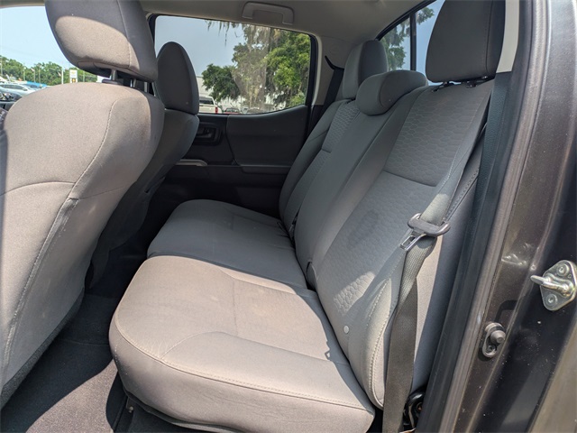 Vehicle image 14 of 30