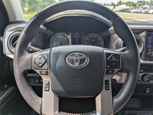 Vehicle image 24 of 30