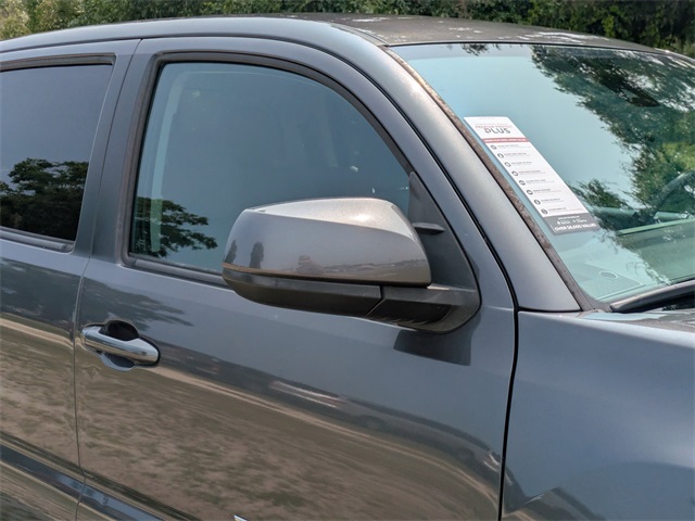 Vehicle image 11 of 30