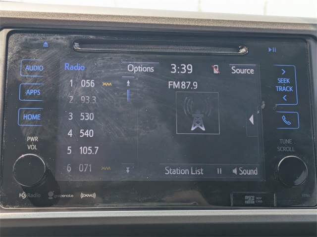 Vehicle image 20 of 30