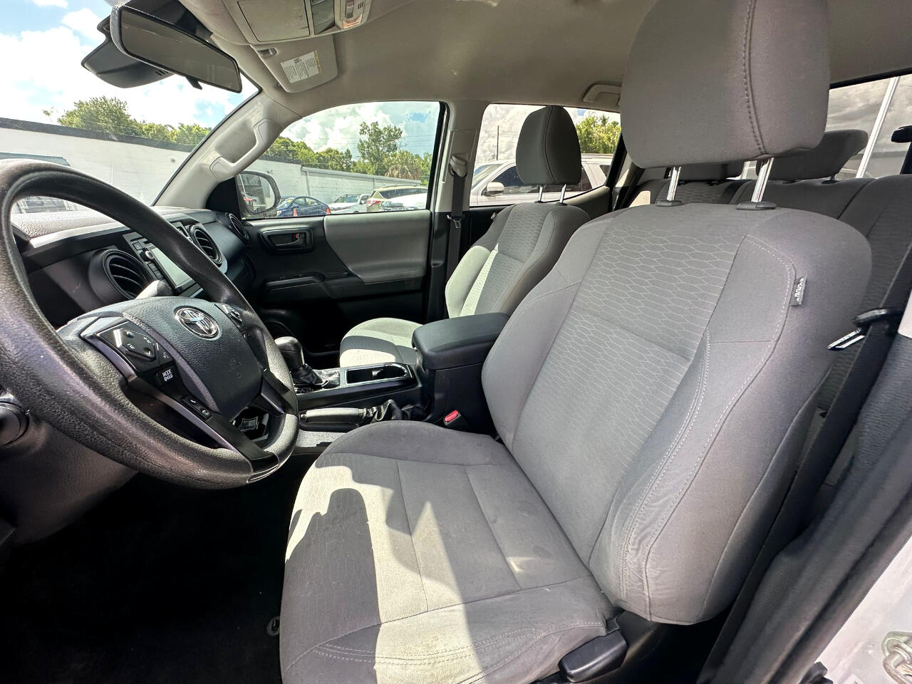 Vehicle image 10 of 14