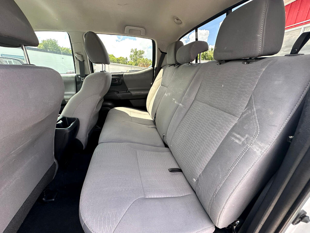 Vehicle image 9 of 14