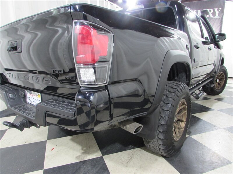 Vehicle image 9 of 34