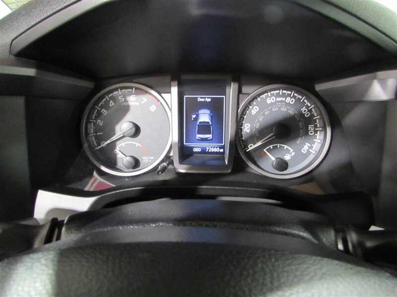 Vehicle image 29 of 34
