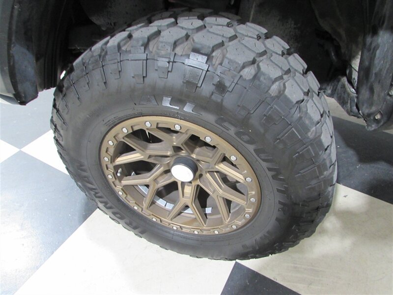 Vehicle image 14 of 34