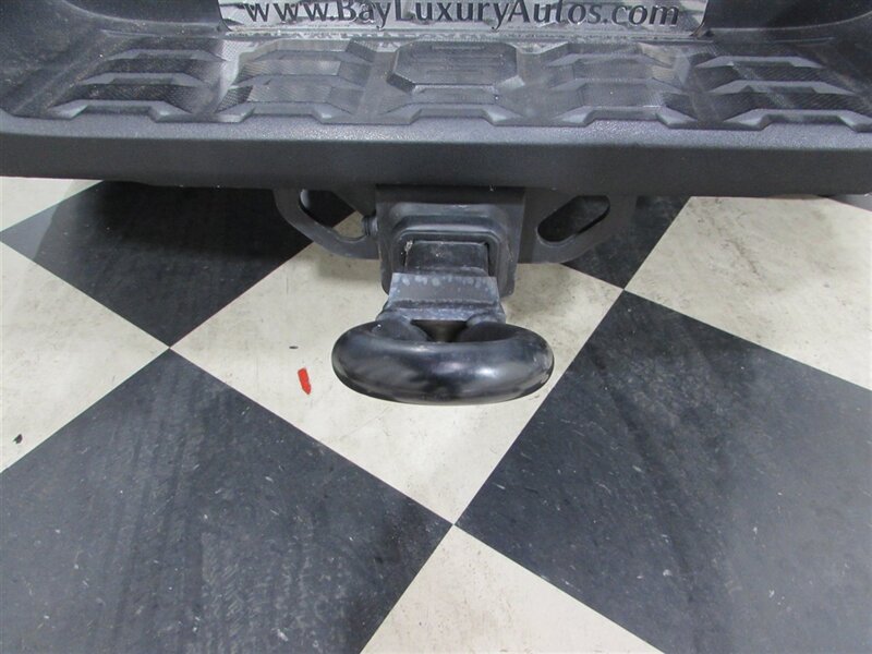 Vehicle image 27 of 34