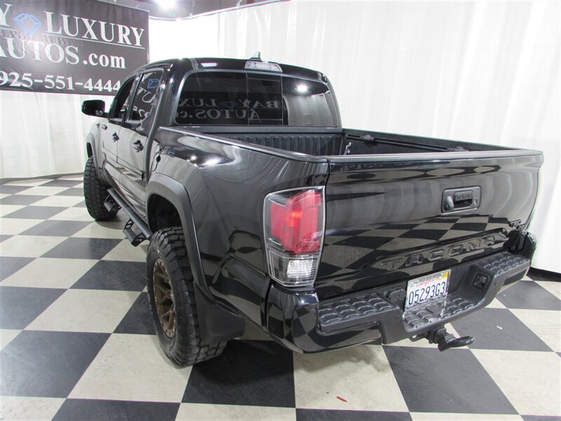 Vehicle image 12 of 34