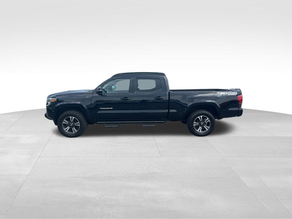 Vehicle image 9 of 41