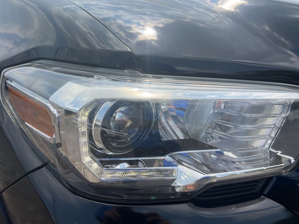 Vehicle image 40 of 41