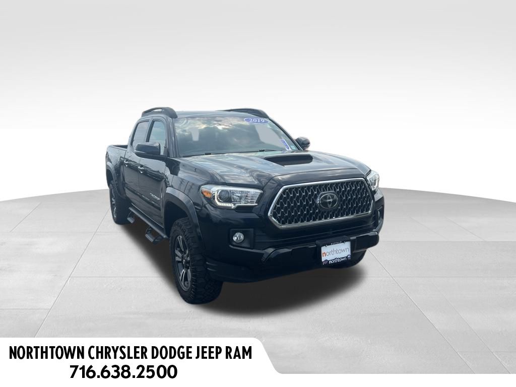 Vehicle image 4 of 41