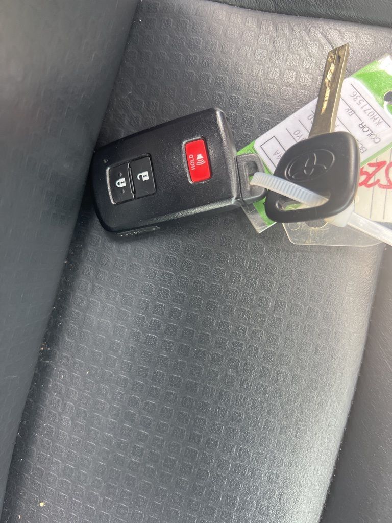 Vehicle image 28 of 41