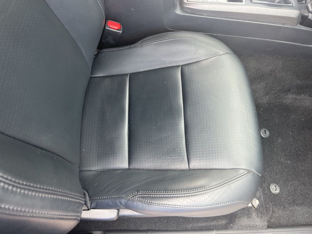 Vehicle image 19 of 41