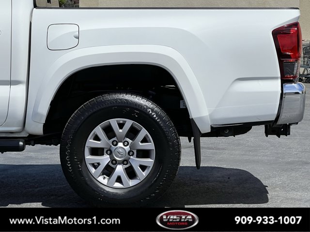 Vehicle image 25 of 27