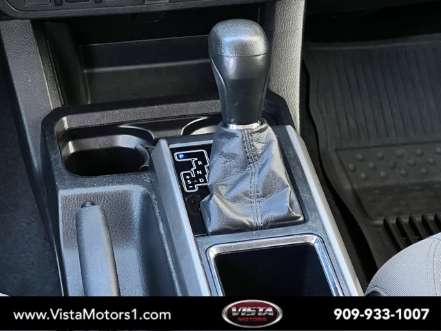 Vehicle image 13 of 27