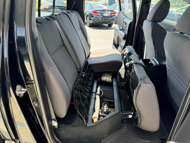 Vehicle image 18 of 41