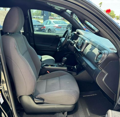Vehicle image 21 of 41