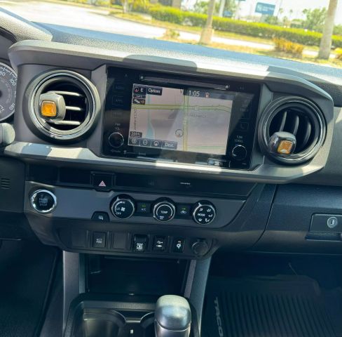 Vehicle image 25 of 41
