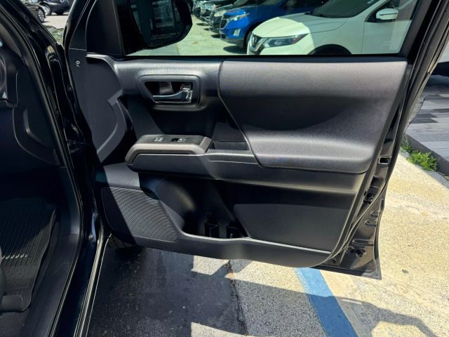 Vehicle image 20 of 41