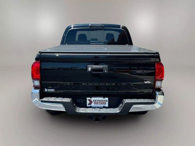 Vehicle image 6 of 41