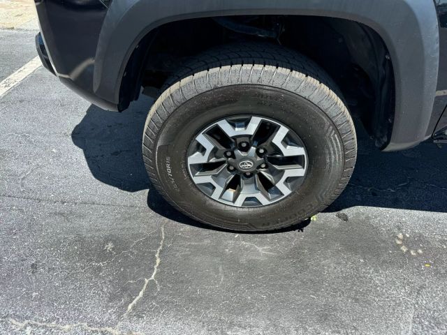 Vehicle image 15 of 41