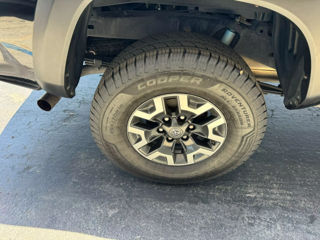 Vehicle image 12 of 41