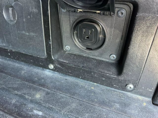 Vehicle image 11 of 41