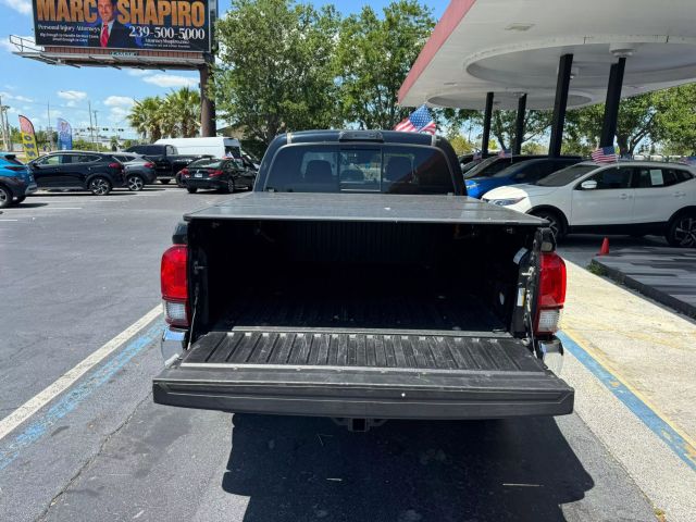 Vehicle image 10 of 41