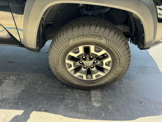 Vehicle image 13 of 41