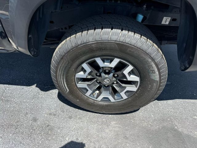 Vehicle image 14 of 41