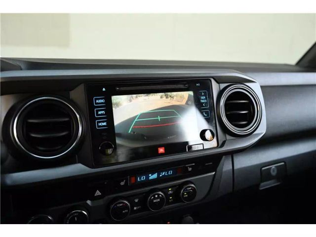 Vehicle image 29 of 33