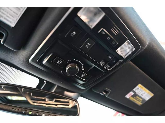 Vehicle image 33 of 33