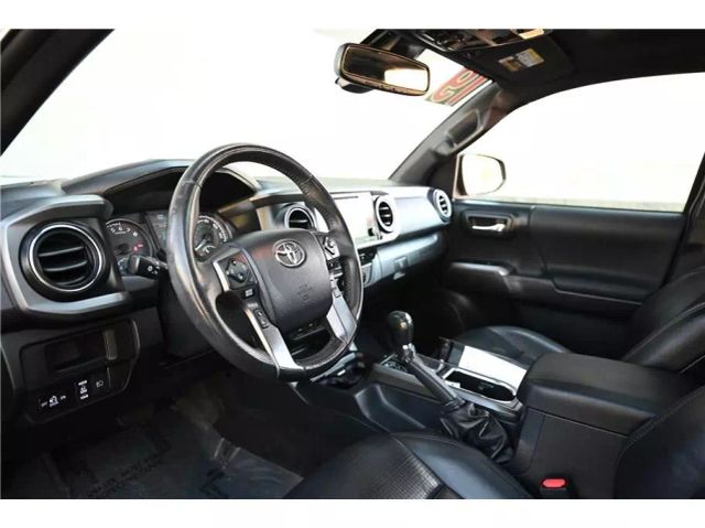 Vehicle image 20 of 33