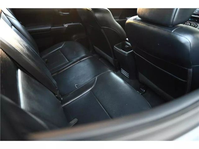 Vehicle image 15 of 33