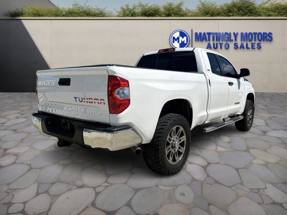 Vehicle image 3 of 32
