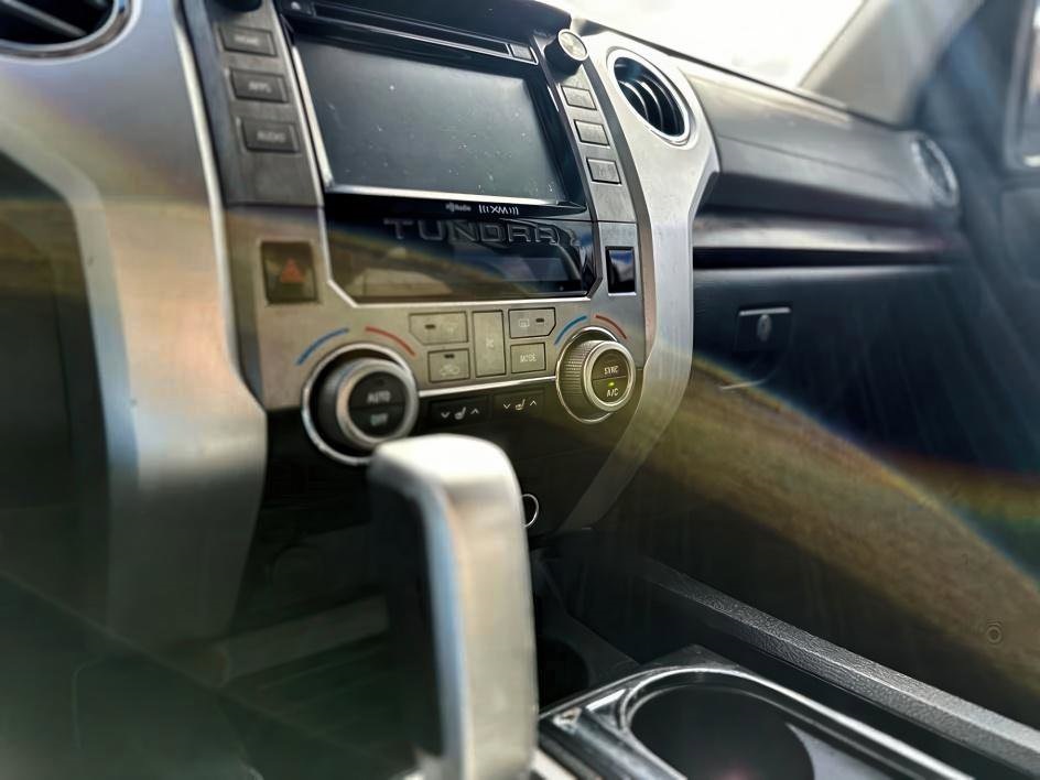 Vehicle image 29 of 32