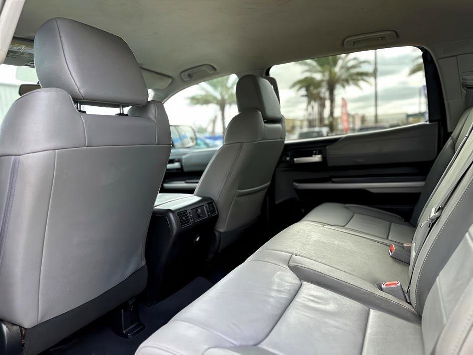 Vehicle image 19 of 32
