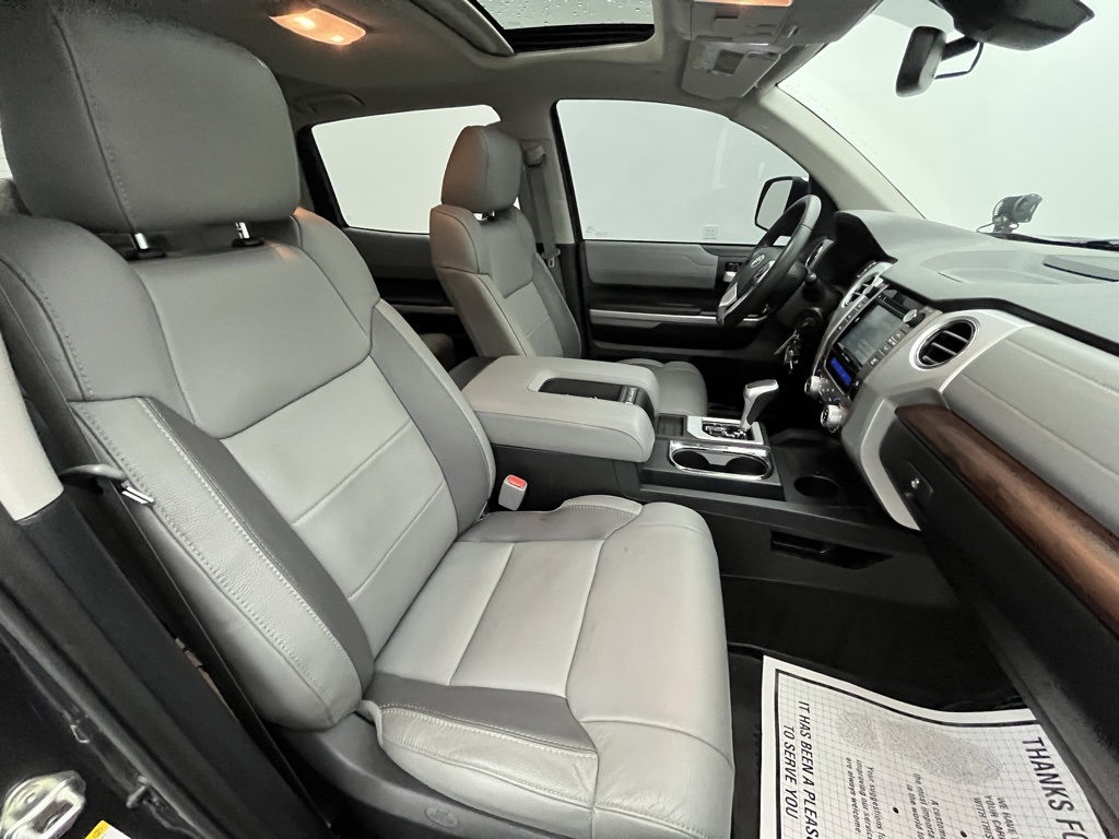 Vehicle image 23 of 35