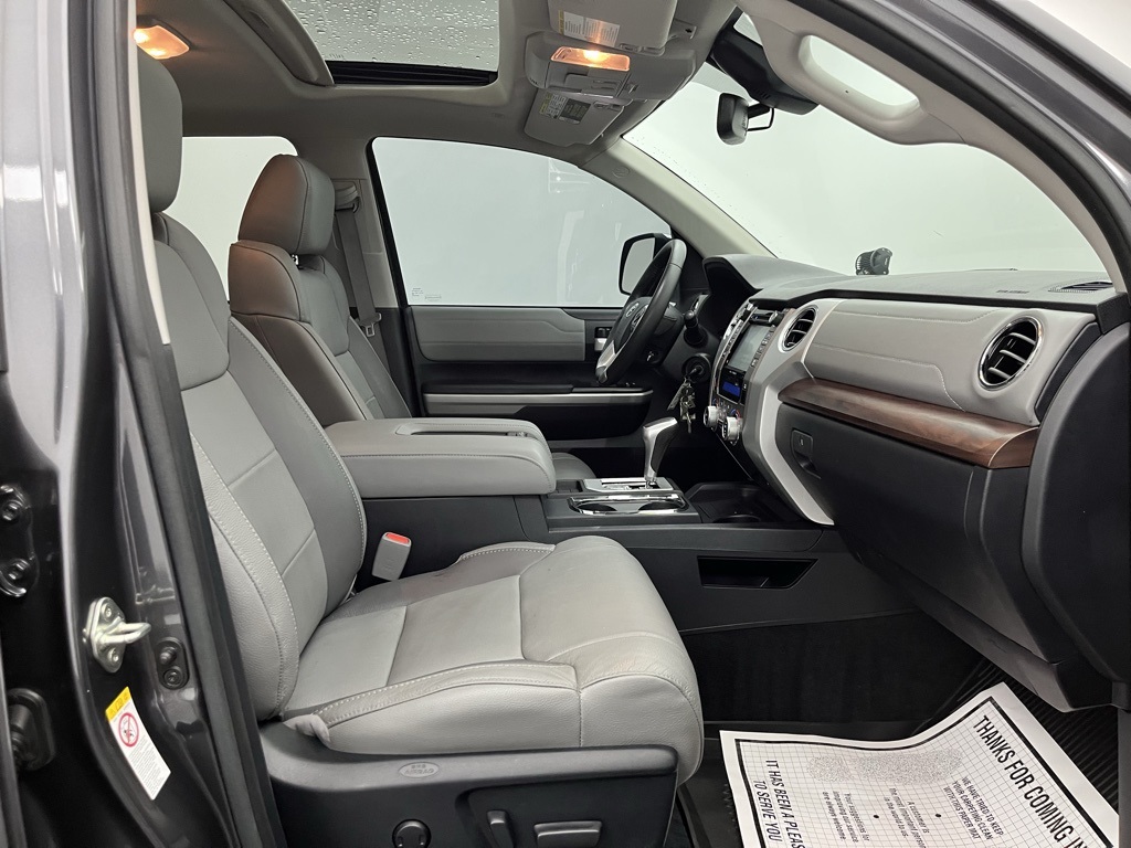Vehicle image 22 of 35