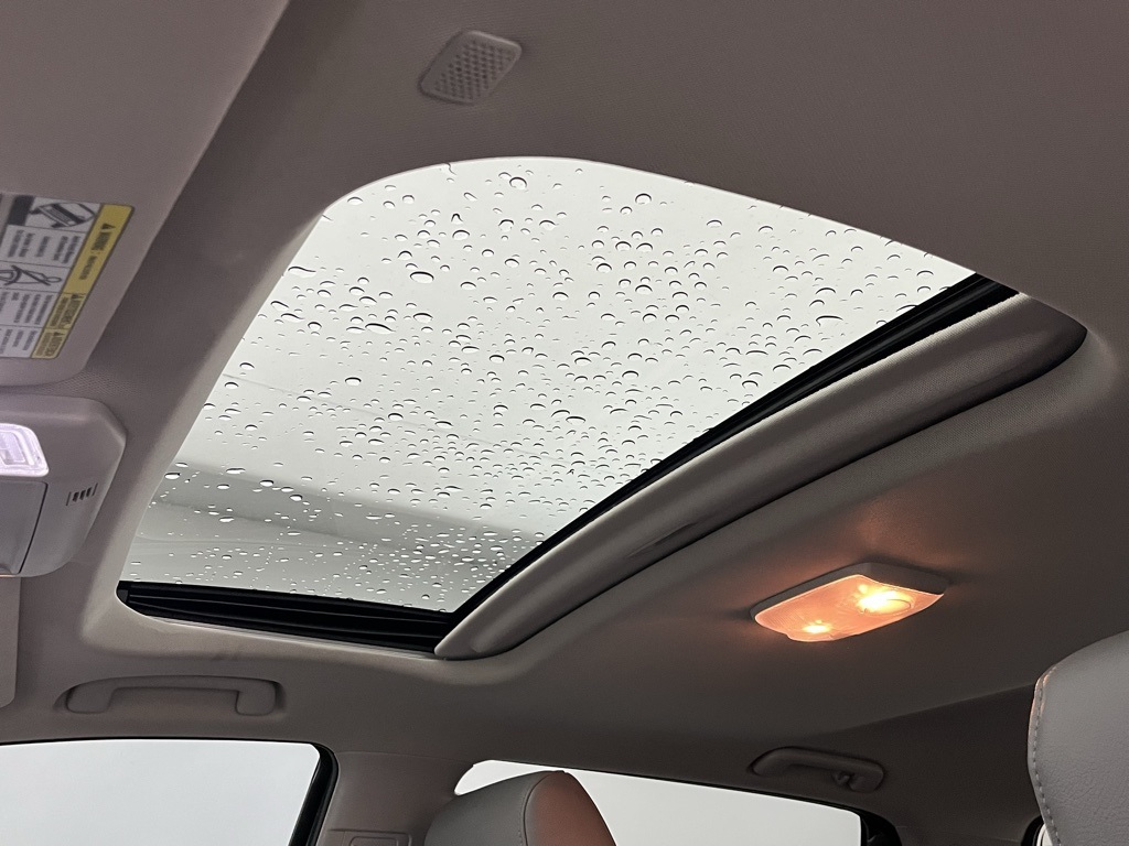 Vehicle image 15 of 35