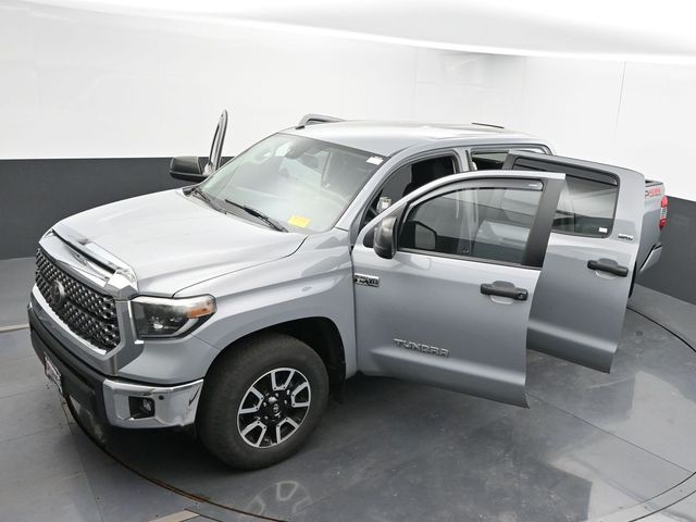 Vehicle image 6 of 73