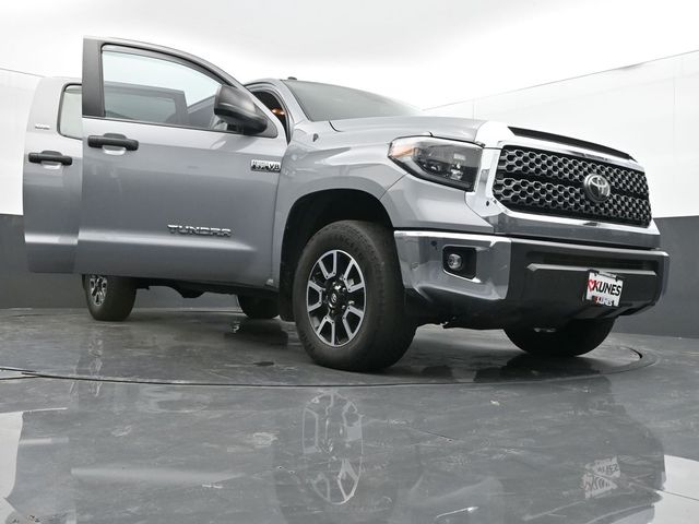 Vehicle image 17 of 73