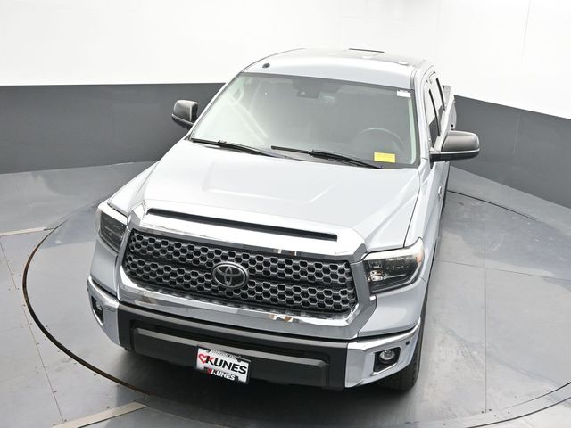 Vehicle image 4 of 73