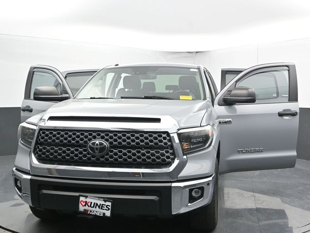 Vehicle image 7 of 73