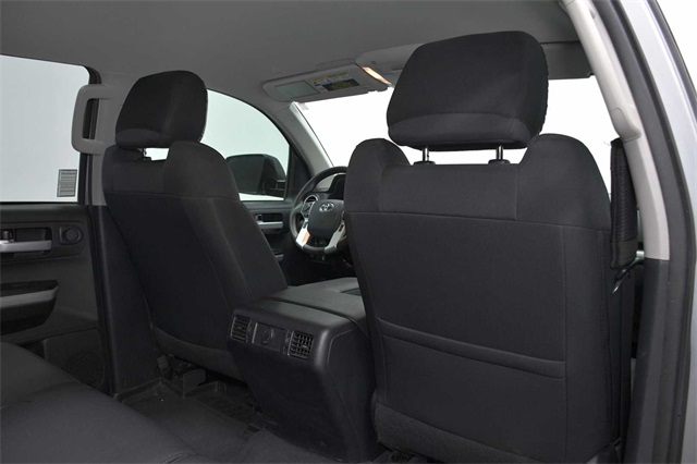 Vehicle image 8 of 18
