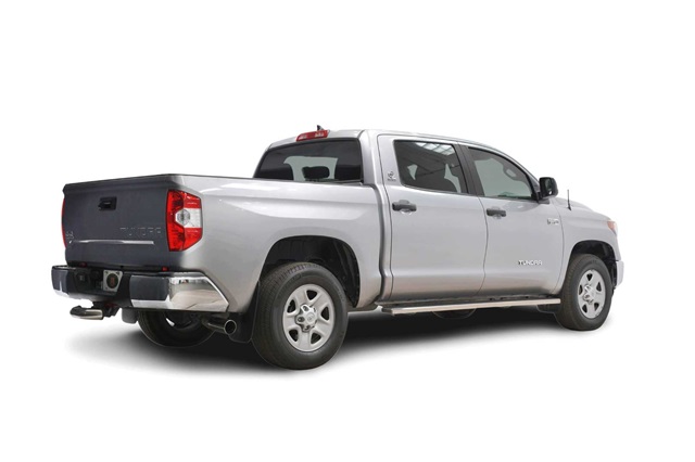 Vehicle image 4 of 18