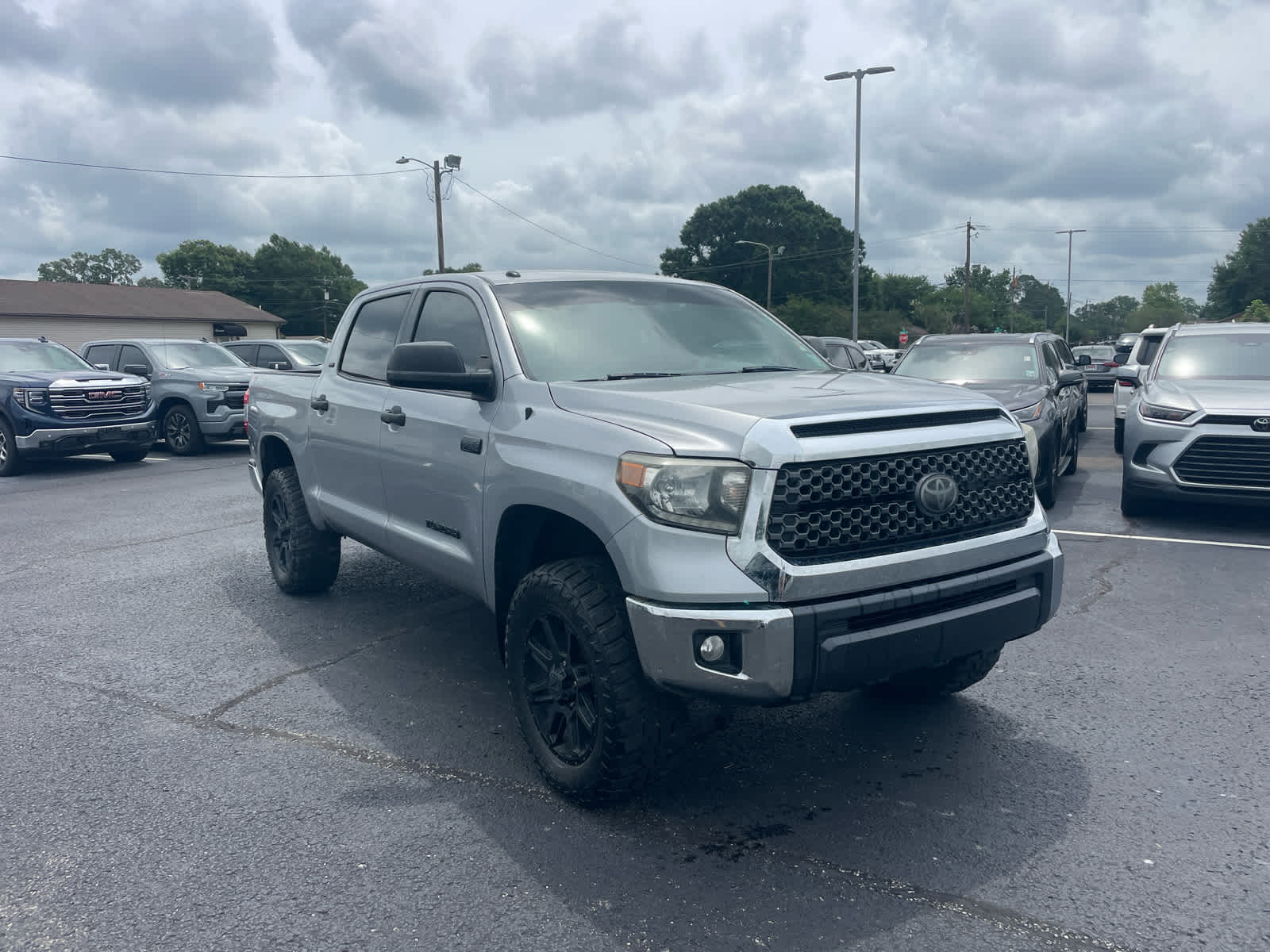 Vehicle image 3 of 12