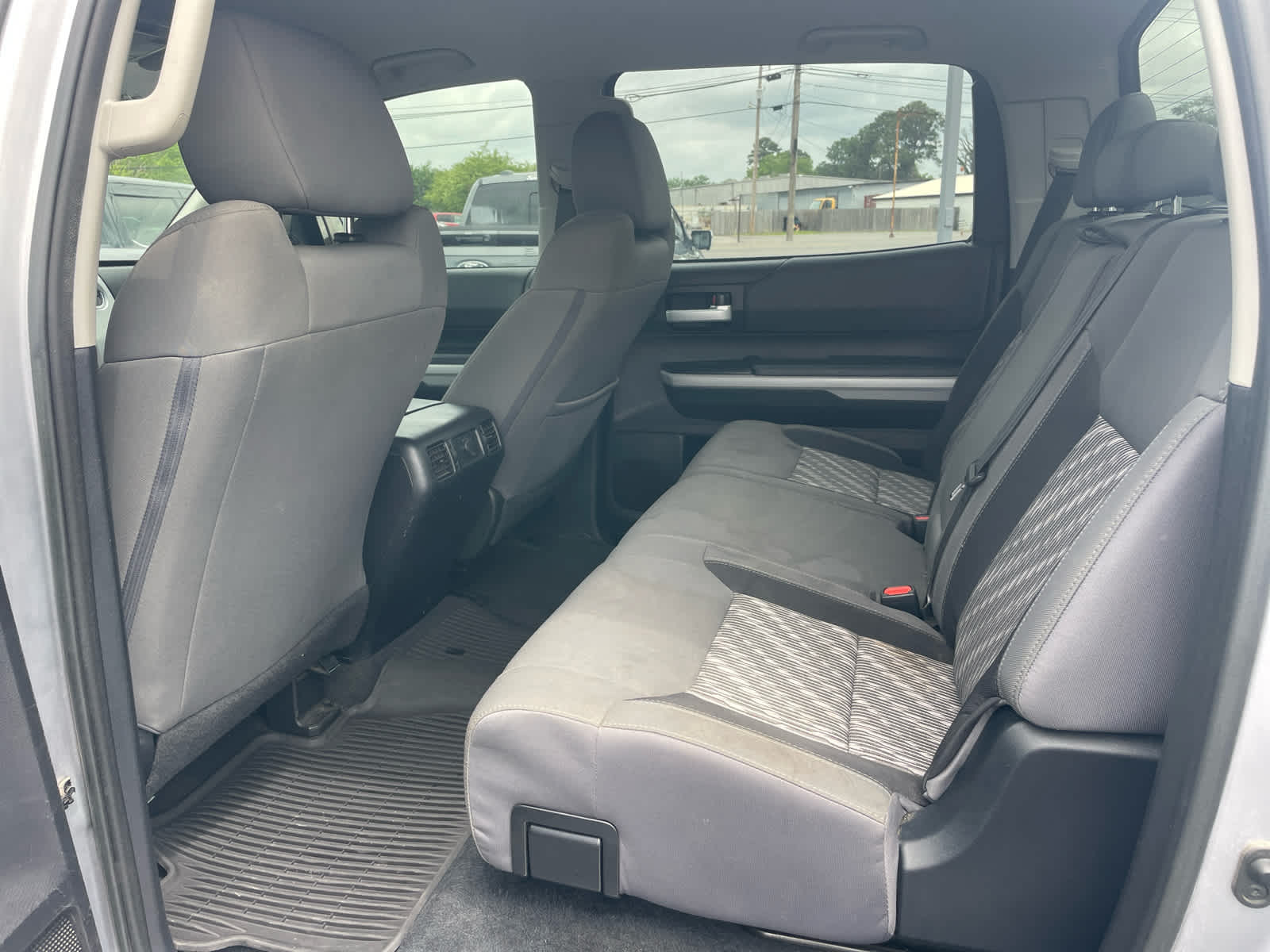 Vehicle image 8 of 12